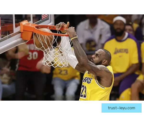 湖人逆转勇士关键时刻显神威詹姆斯再创个人新纪录