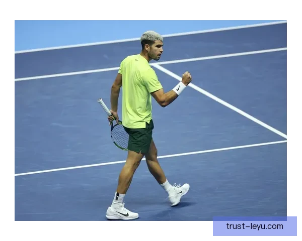 网球赛场新星崛起 张伟力力压群雄勇夺ATP冠军奖杯